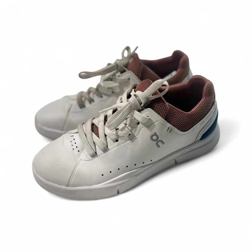On-running Women's White and Grey Trainers